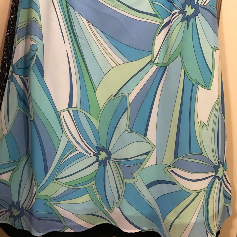 *Donating Soon* Beautiful Flowy Skirt